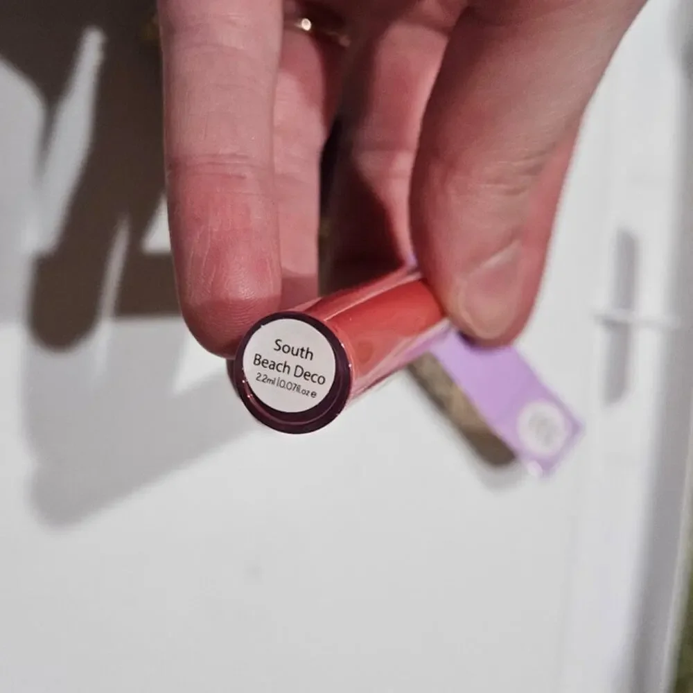 NEW! Nature's Cartel Liquid Lipgloss South Beach Deco